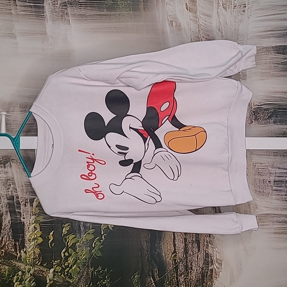 Disney Juniors Medium Mickey Mouse long sleeve white sweatshirt